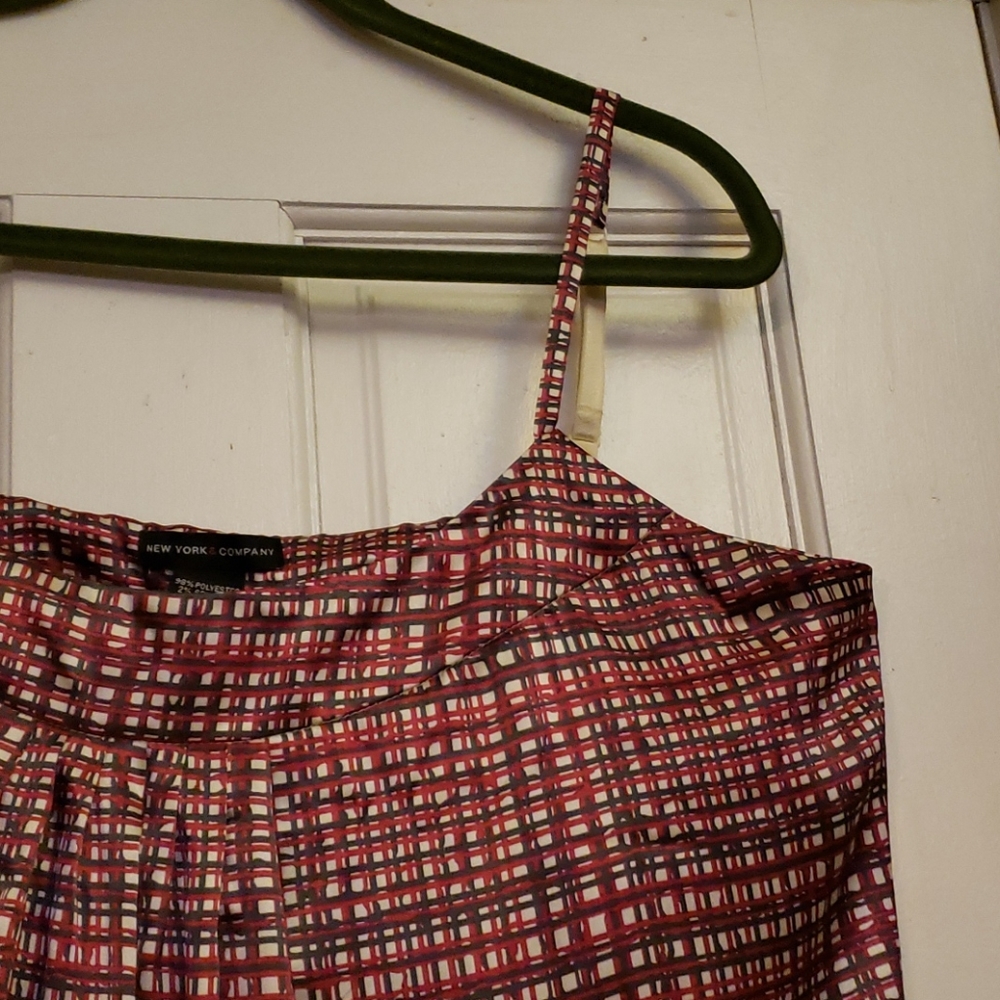 NEW YORK & COMPANY CAMISOLE SIZE LARGE - Picture 5 of 8